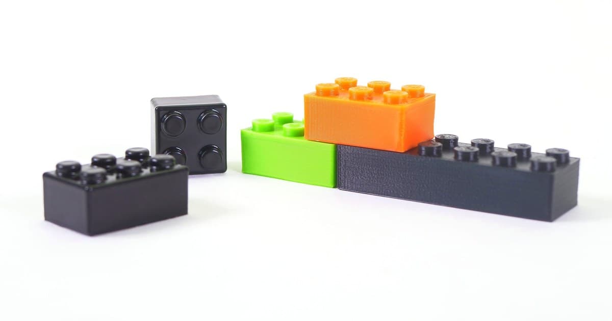 Blocos de encaixe ilustram aplicações do ABS na documentação da Prusa; não são registro de impressão deste artigo. Divulgação: Prusa Research.